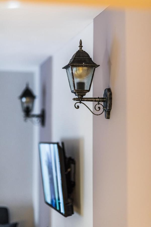 The Red Roof House Apartment Plovdiv Ngoại thất bức ảnh